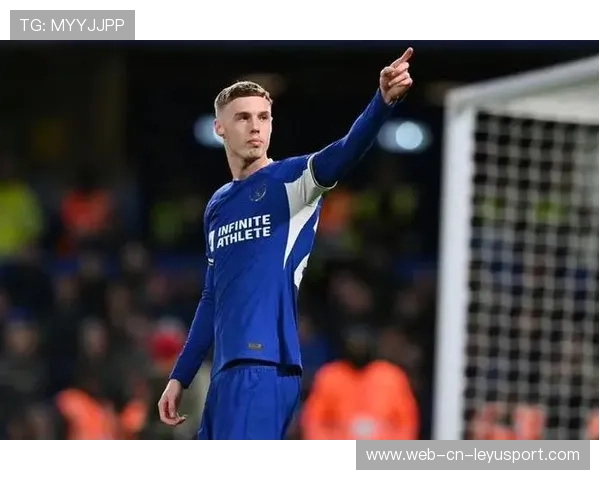 切尔西帕尔默快速插上低射命中 切尔西帕尔默快速插上低射命中