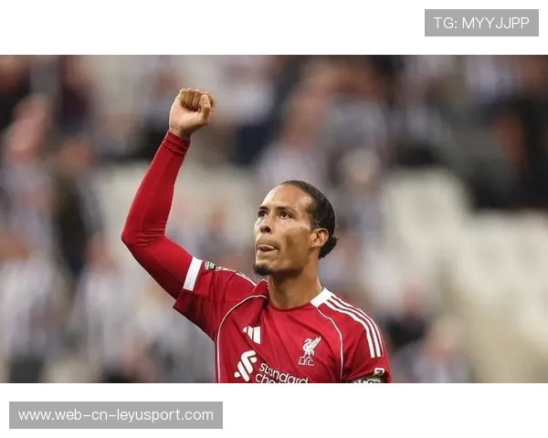 利物浦角球套路奏效，范迪克高点一顶破网